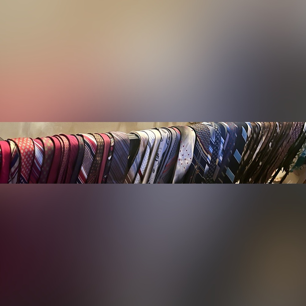 Men's Multiple Color Tie Collection (Lot Of 70)